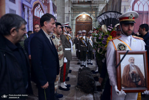 تشییع و خاکسپاری پیکر حجت الاسلام والمسلمین شیخ علی اکبرمهربان در جوار حرم مطهر حضرت امام خمینی(س)