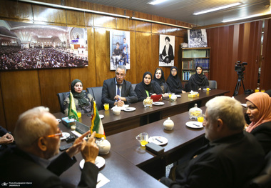 نشست هم‌اندیشی «فرصت‌ها، چالش‌ها و راهکارهای ترجمه و نشر آثار امام خمینی(س)» برگزار شد