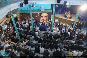 تجدید میثاق وزیر و کارکنان وزارت ارتباطات و فناوری اطلاعات با آرمان های امام خمینی(س)