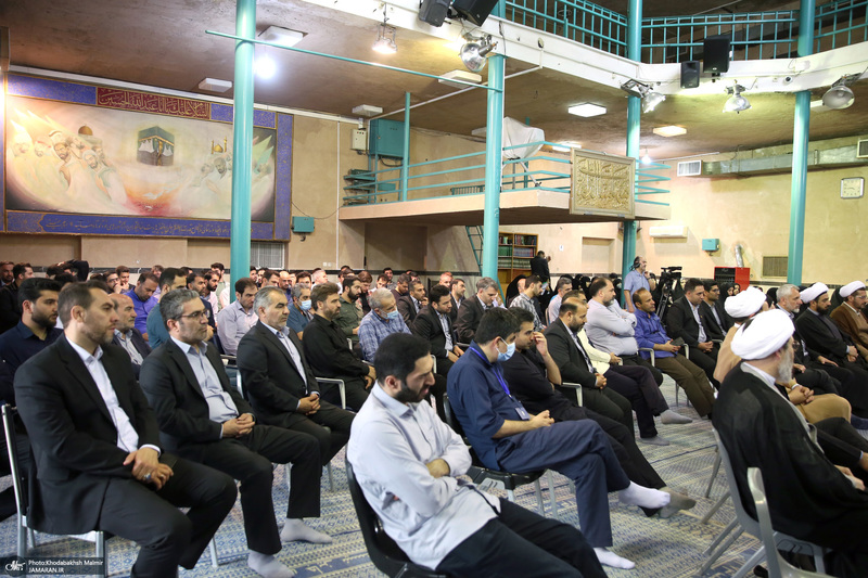 مراسم روز بزرگداشت معلم در حسینیه جماران