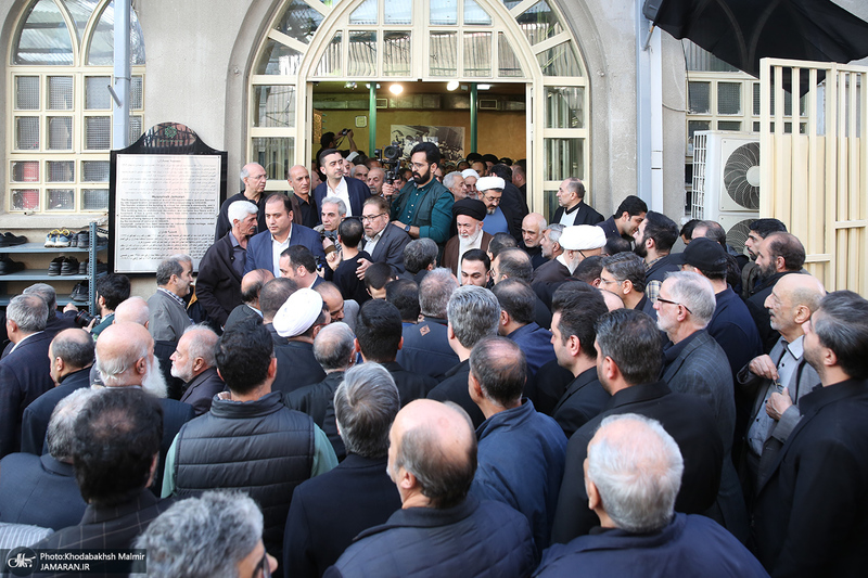 مراسم تشییع آیت الله سید مهدی امام جمارانی (ره) از حسنیه جماران-2