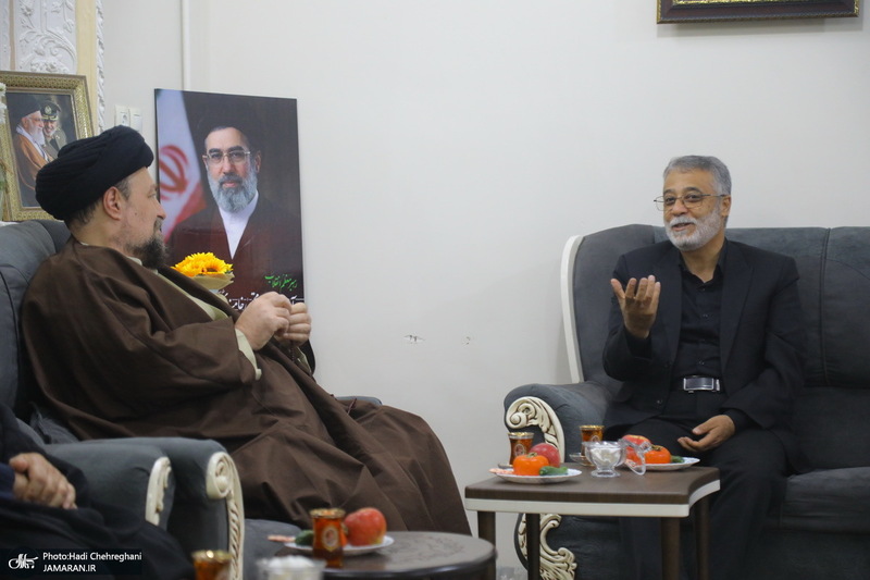 حضور آیت الله سید حسن خمینی در منزل پدر شهید موسوی