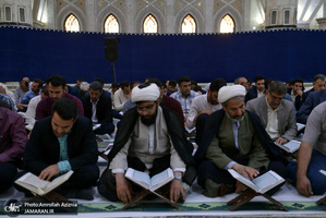 محفل انس با قرآن در حرم مطهر امام خمینی(س)