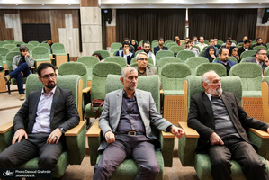 پیش همایش نقد و واکاوی آثار مرتبط با زندگینامه امام خمینی(س)-2