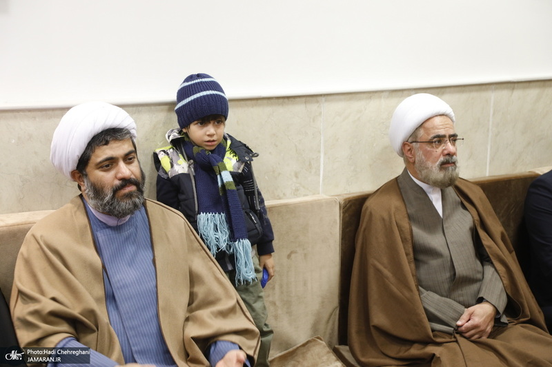 عمامه گذاری طلاب توسط مراجع عظام تقلید در روز میلاد امام علی (ع)‎