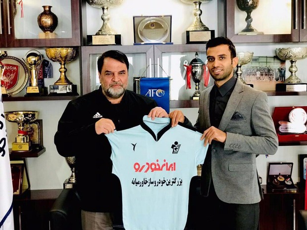 یک بازیکن جدید به پیکان پیوست+ عکس
