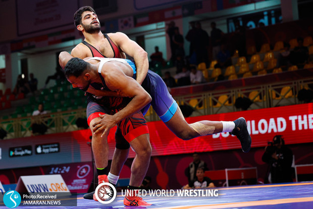 کشتی فرنگی قهرمانی جهان| صعود مطمئن ساروی به نیمه نهایی/ باخت سهرابی در یک کشتی عجیب!