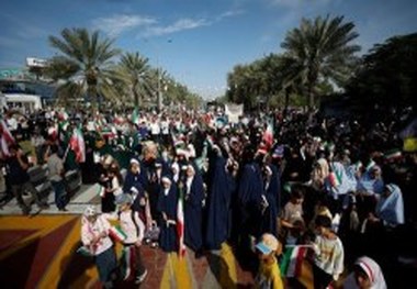 کیش، جزیره همدلی؛ تجلی وحدت در یوم‌الله ۲۲ بهمن + فیلم