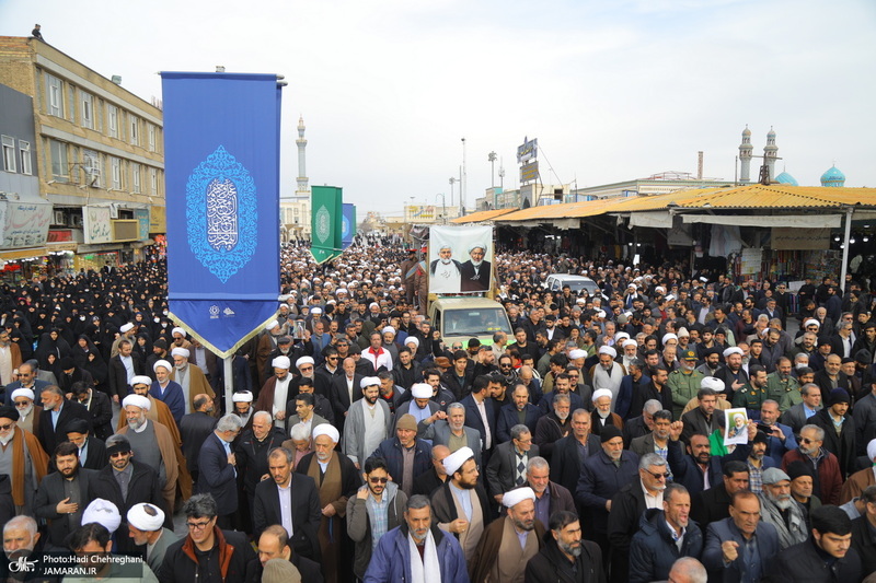 تشییع پیکر شهیدان «علی رازینی» و «محمد مقیسه» در قم