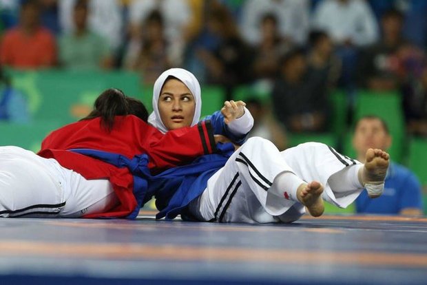 دو مدال برنز بانوی کشتی گیر ایرانی در بازی های داخل سالن آسیا قطعی شد

