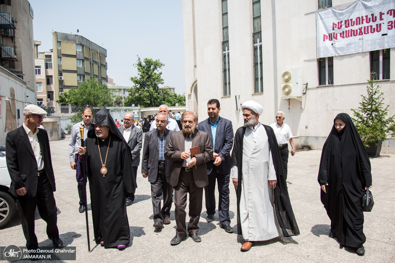 مراسم بزرگداشت امام خمینی(س) در کلیسای «سرکیس مقدس»