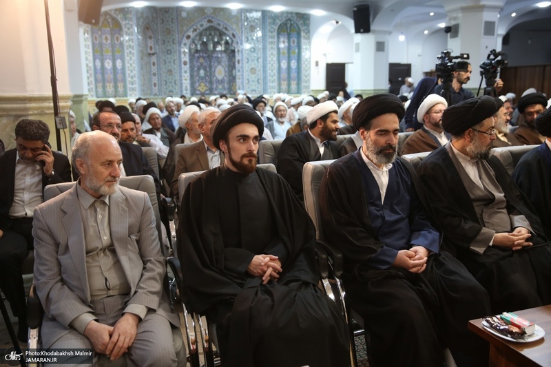 نشست علمی بررسی شخصیت و اندیشه تفسیری شهید آیت الله سید مصطفی خمینی
