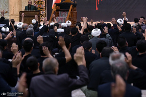 اولین شب عزاداری حضرت اباعبدالله الحسین (ع) در حرم امام خمینی