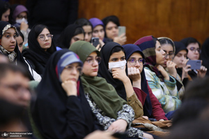 مراسم روز دانشجو در دانشگاه شریف با حضور وزیر اقتصاد/ علی مدنی‌زاده