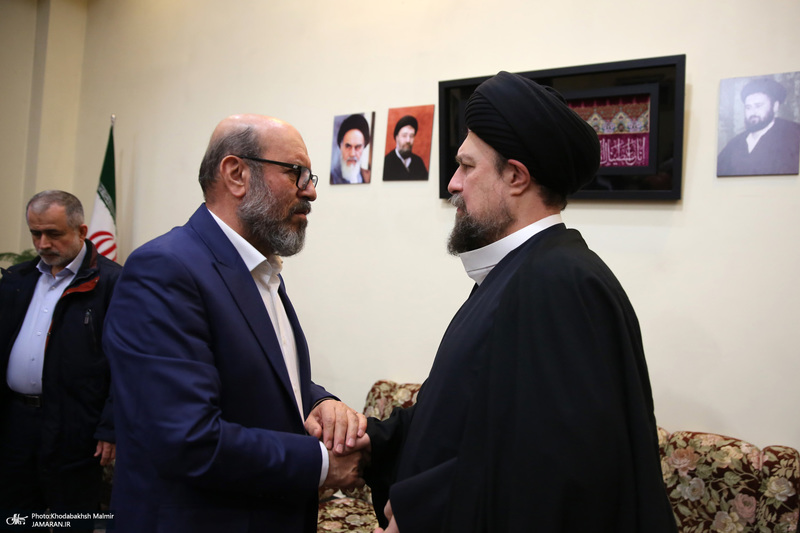 دیداررئیس و جمعی از کارکنان بنیاد مستضعفان با سید حسن خمینی