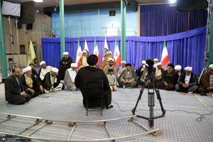 بازدید جمعی از علما کشور عراق از بیت امام خمینی (س)