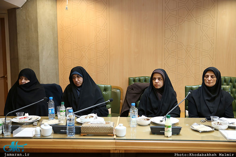 بازدید جمعی از مدیران موسسه تنظیم و نشر آثار امام(س) از مرکز اسناد کتابخانه ملی 