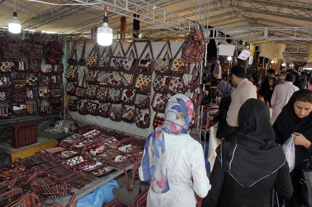 گردشگران در نوشهر بیش از24میلیاردریال صنایع دستی خرید کردند