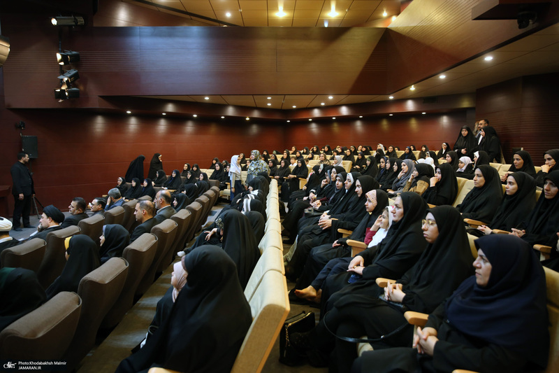 مراسم تجلیل از فعالان نهج‌البلاغه در حرممطهر امام خمینی (س)