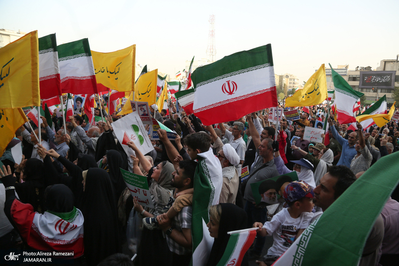 اجتماع مردمی در حمایت از رزمندگان مدافع