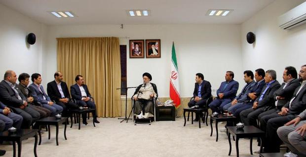 درهای گلستان به سوی صنعت گردشگری باز شود