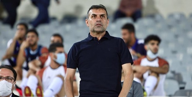 ویسی با پیکان یک سال دیگر تمدید کرد
