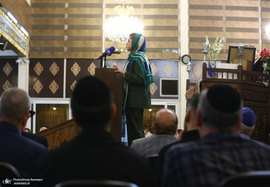 مراسم بزرگداشت حضرت امام خمینی (س) در کنیسه یوسف آباد