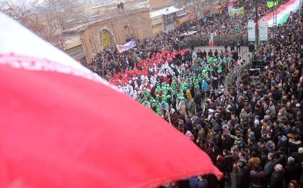 حضور مردم در راهپیمایی ۲۲ بهمن  تجدید میثاق با آرمان های انقلاب است
