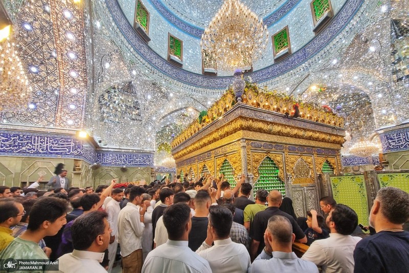 حال و هوای شب میلاد امام رضا (ع) در حرم مطهر امام حسین(ع)