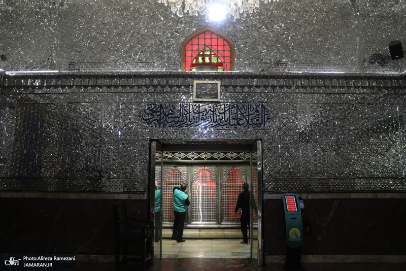 غباروبی ضریح مطهر حضرت عبدالعظیم حسنی (ع) و امام زاده حمزه (ع)