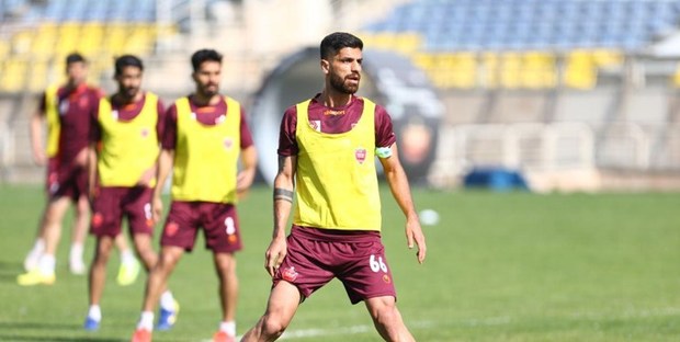 سرلک: امیدوارم لایق پیراهن شماره 10 پرسپولیس باشم/حق ما مقابل سایپا برد بود

