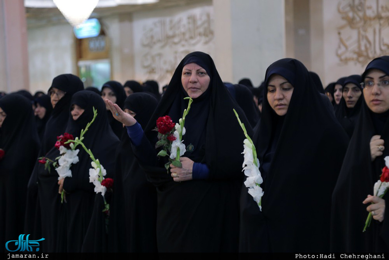 آغاز دهه کرامت در حرم حضرت معصومه(س)