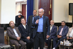 دیدار جمعی از نمایندگان پیروان ادیان الهی با سید حسن خمینی