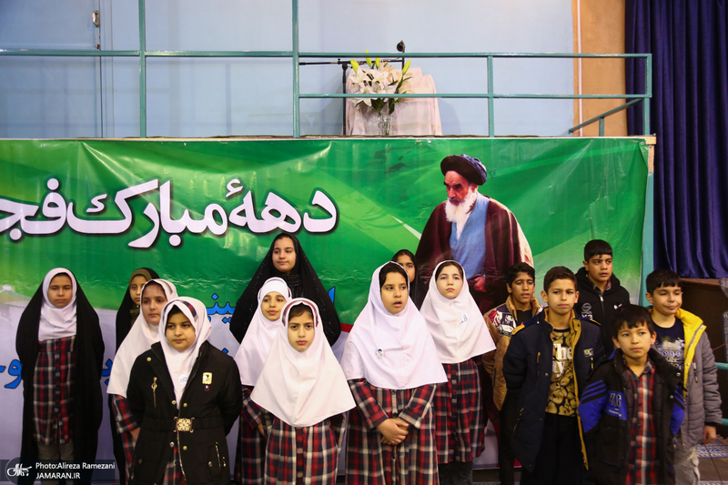 بازدید اقشار مختلف مردم از بیت امام خمینی (س) در جماران-5