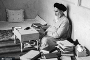 تاکید امام بر وکالت آیت الله پسندیده در پیامی خطاب به شیعیان ایرانی و غیر ایرانی
