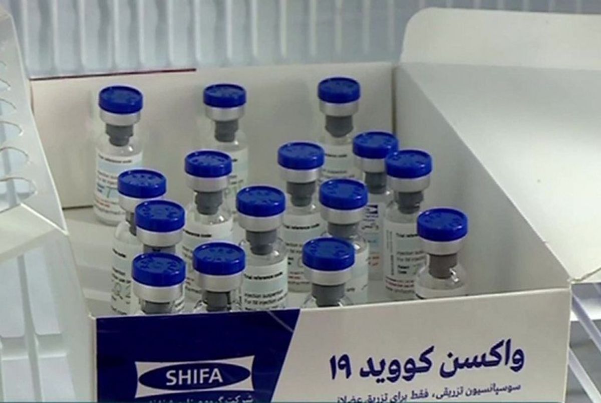 ایران ۵۰ میلیون دُز واکسن کرونا در انبارها دارد/ تزریق دُز سوم را جدی بگیرید