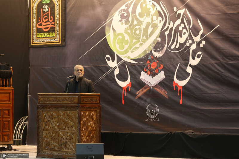 مراسم شب بیست و یکم ماه رمضان در حرم حضرت امام خمینی (س) 2