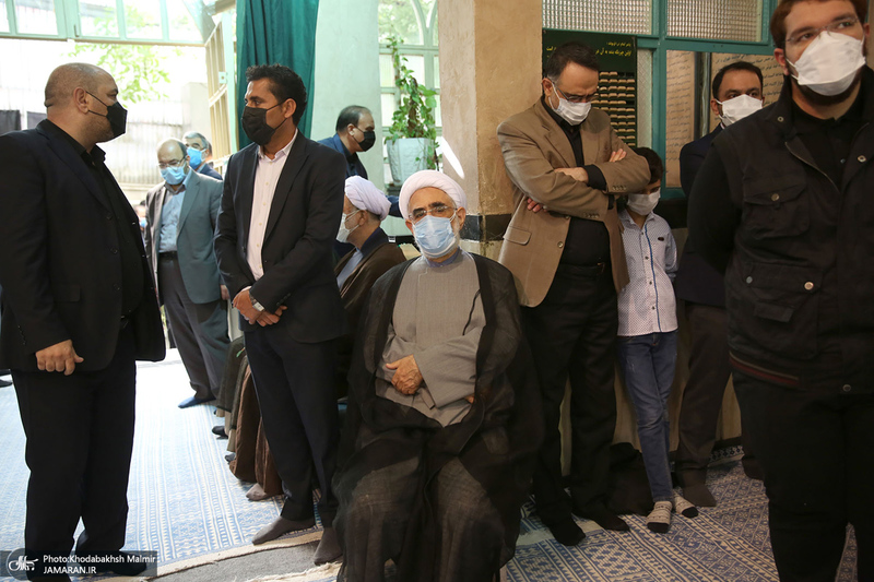 مراسم تشییع حجت الاسلام و المسلمین محتشمی پور در حسینیه جماران