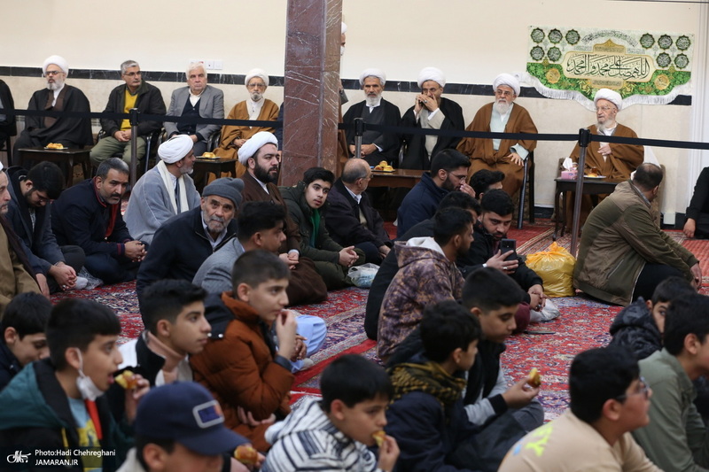 عمامه گذاری طلاب توسط مراجع عظام تقلید در روز میلاد امام علی (ع)‎