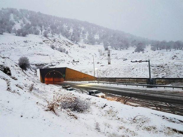 برف و یخبندان ایلام را فرا گرفت