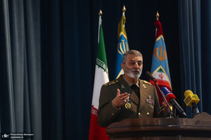 مراسم تجلیل از پرستاران و دانشجویان نمونه دانشکده پرستاری دانشگاه علوم پزشکی ارتش