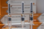 تعلیق روند آزمایش واکسن ضد کرونا به دلیل اثر بد