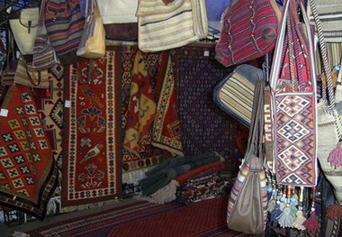 11 رشته صنایع دستی در ایوان فعال است