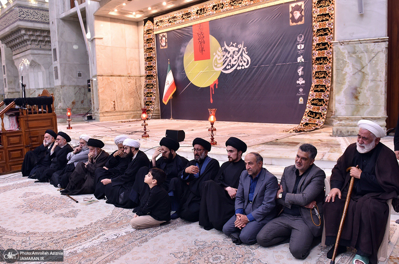 مراسم عزادارای شب عاشورا در حرم مطهر امام خمینی