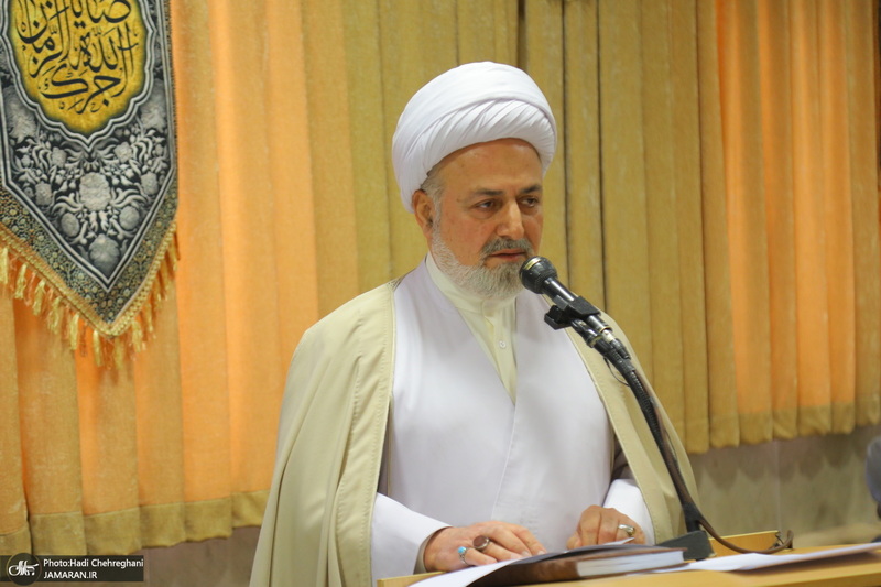 عمامه گذاری طلاب به مناسبت نیمه شعبان