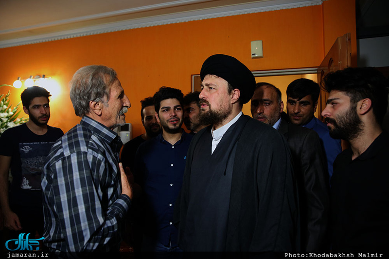 حضور سید حسن خمینی در منزل مرحوم مجید نائینی پیشکسوت فوتبال