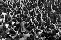 دیدار مردم با امام در مدرسه علوی (14)