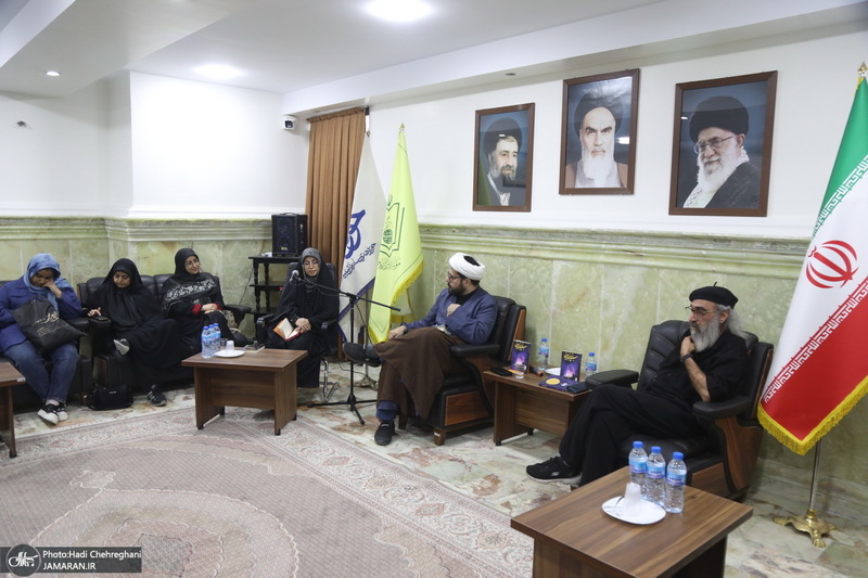 معرفی و بررسی کتاب «معبد زیر زمینی» در نشست عصرانه داستان قم