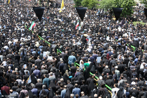 تشییع باشکوه پیکر رئیس جمهوری و یارانش در تهران-7