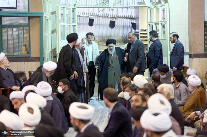 مراسم تجدید بیعت روحانیون با امام در حسینیه جماران‎‎